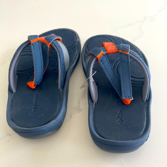 NWOT Boys size 8 Columbia sandals - flip flops - Picture 5 of 8